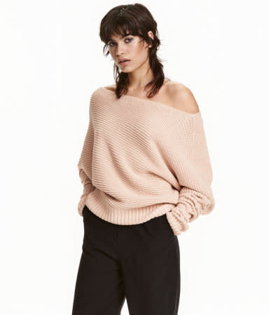 <p>Who says cold weather fashion can’t be sexy? We spent the summer embracing the off-the-shoulder trend and you should keep the momentum going all winter with this off the shoulder sweater from H&M. <i>Get it <a href="http://www.hm.com/us/product/53756?article=53756-B" rel="nofollow noopener" target="_blank" data-ylk="slk:here;elm:context_link;itc:0;sec:content-canvas" class="link ">here</a>. </i></p>