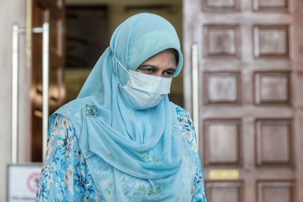 Former National Audit Department director Saadatul Nafisah Bashir Ahmad is pictured at the Kuala Lumpur Court Complex February 23, 2021. — Picture by Ahmad Zamzahuri