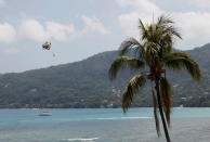 FILE PHOTO: A general view of Seychelles beach February 29, 2012. REUTERS/Ahmed Jadallah/File Photo