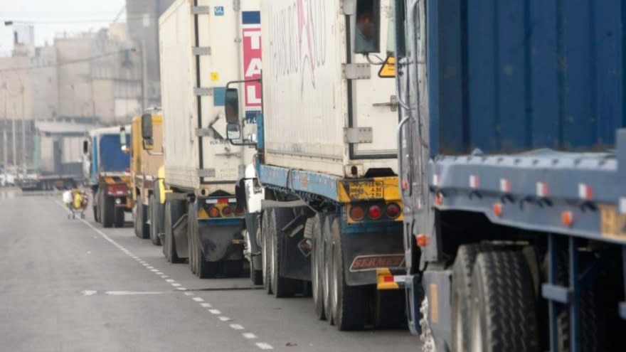 La venta de camiones usados se frenó en julio por falta de precios de referencia.