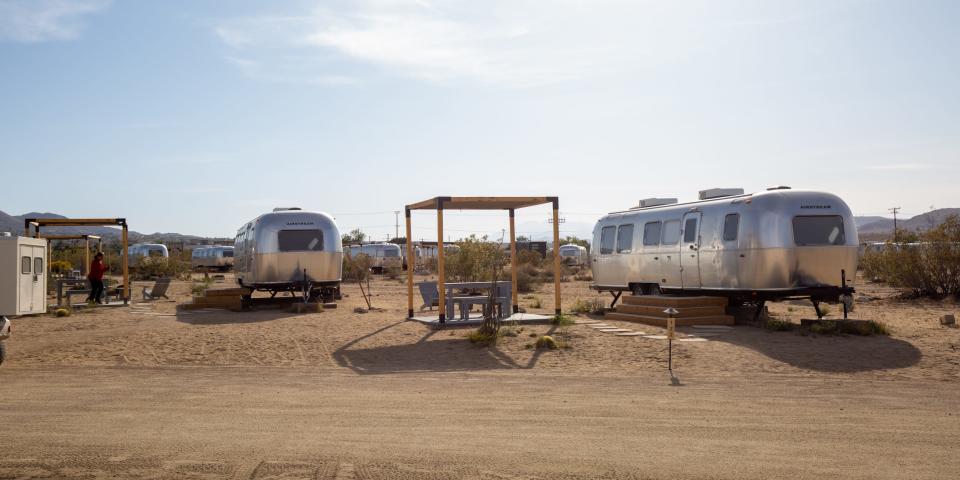Airstream trailers outside at Autocamp's Joshua Tree location.