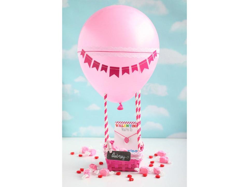 DIY Hot Air Balloon Valentine Box Idea