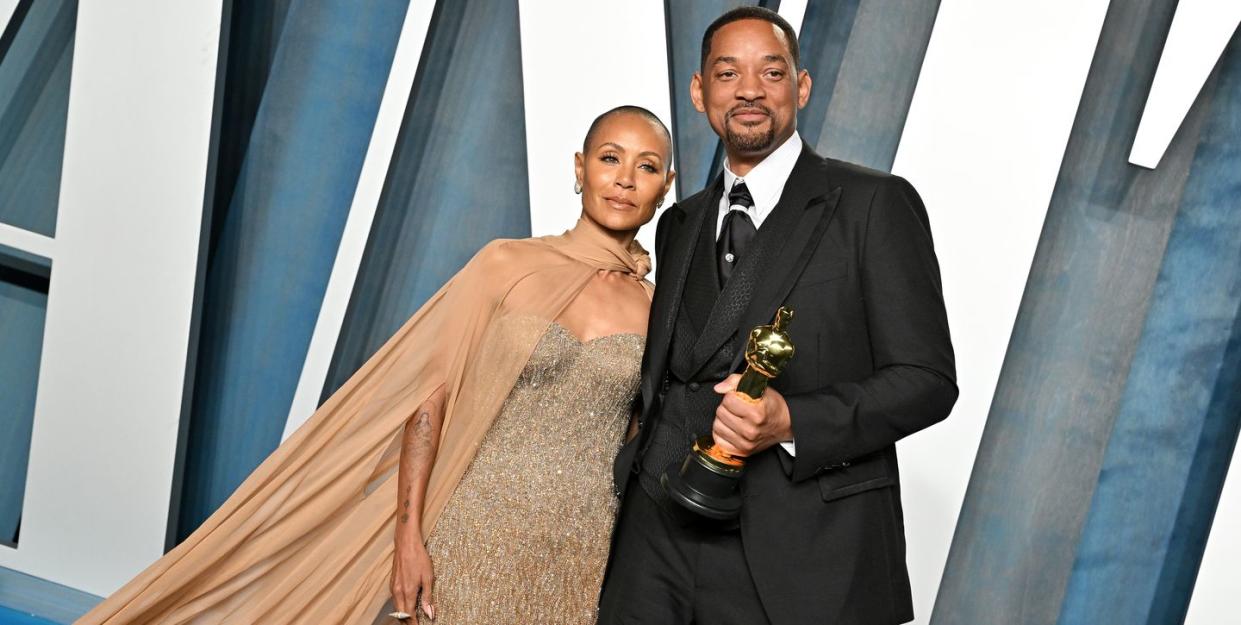 beverly hills, california march 27 jada pinkett smith and will smith attend the 2022 vanity fair oscar party hosted by radhika jones at wallis annenberg center for the performing arts on march 27, 2022 in beverly hills, california photo by axellebauer griffinfilmmagic