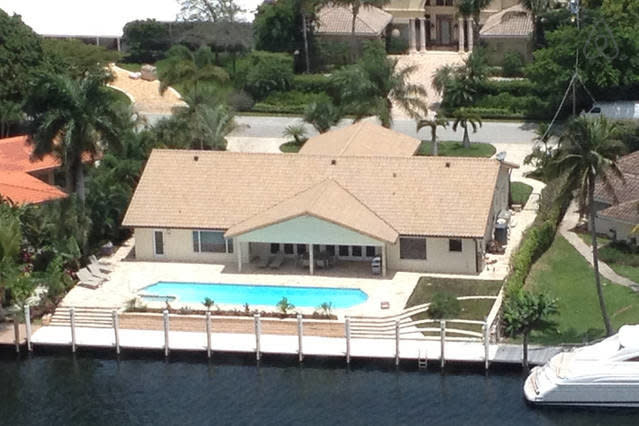This waterfront property offers a pool and a 70-inch TV.<br>  <strong>City:</strong> Fort Lauderdale<br> <strong>Title:</strong> <a href="https://www.airbnb.com/rooms/1934004" target="_blank">4 Bedroom, waterfront, modern style</a><br> <strong>Nightly rate:</strong> $650<br> <strong>Bedrooms:</strong> 4<br> <strong>Occupancy rate:</strong> 79 percent<br> <strong>Reviews:</strong> 12<br>    