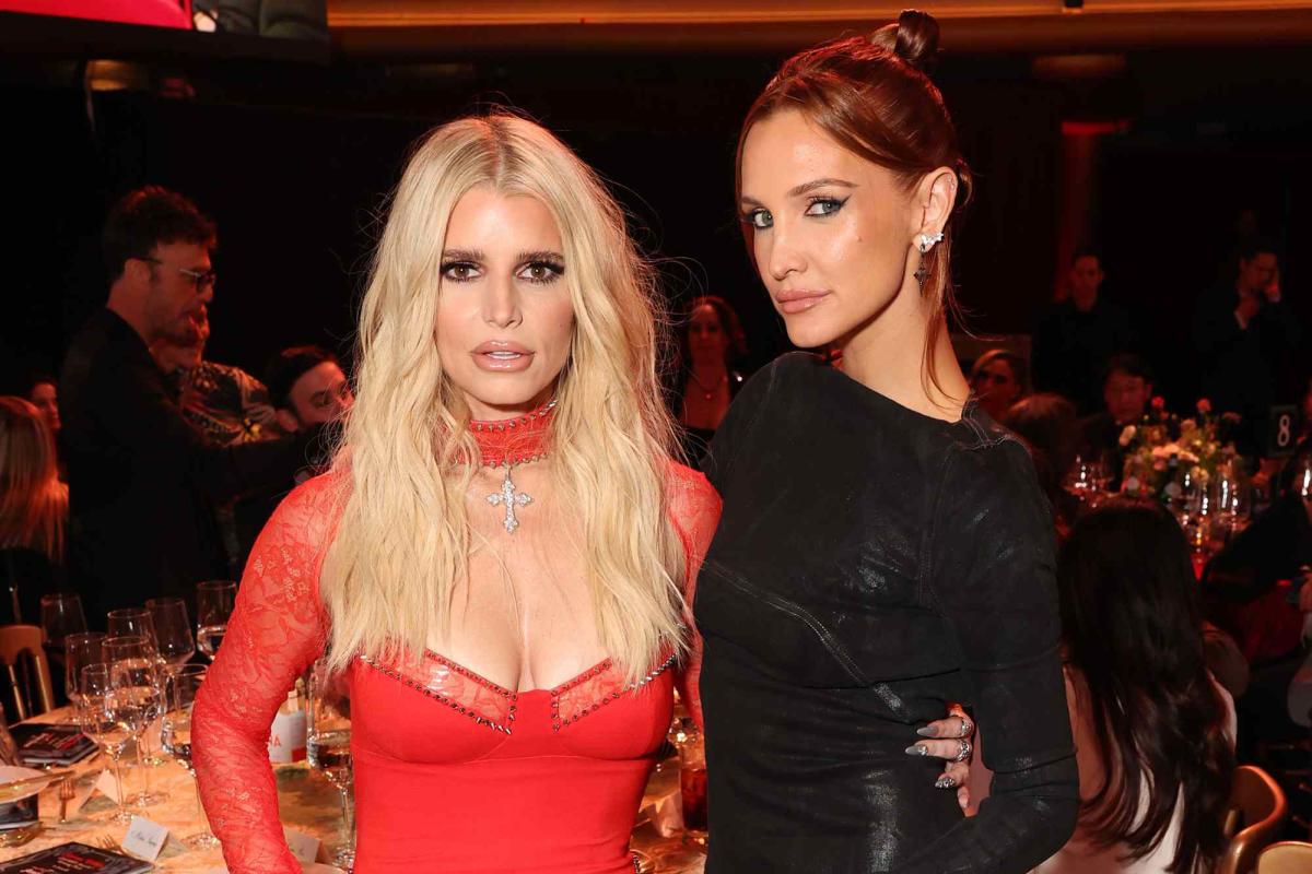 Jessica Simpson and Her Mom Tina, 63, Twin with Bold Red Lips and