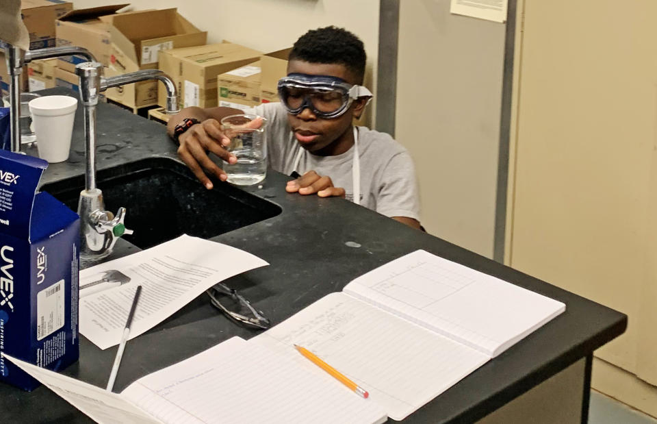 Ralph Yarl works in the chemistry lab at the Missouri Scholars Academy. (Megan Lilien)