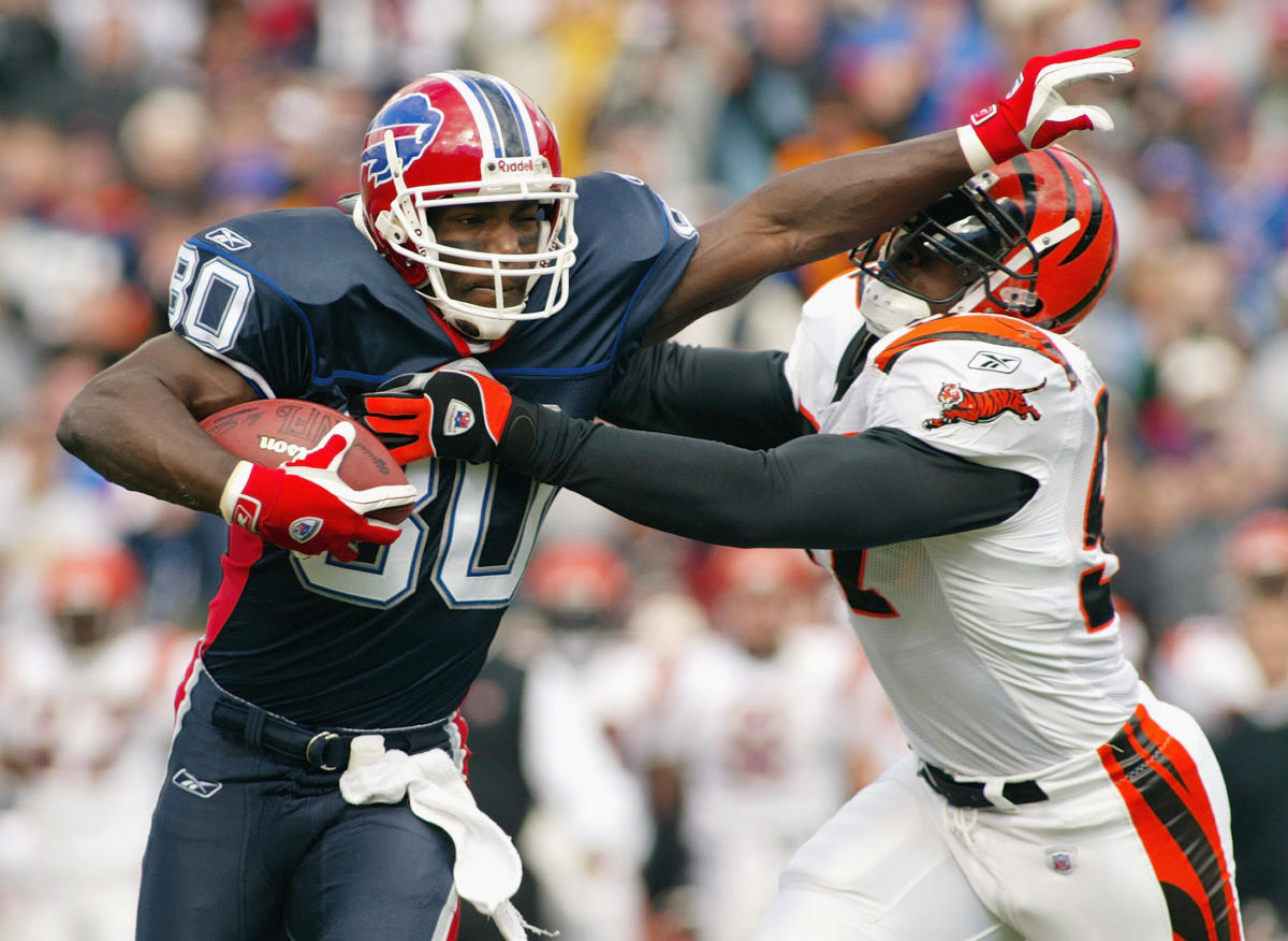 Eric Moulds named 'Legend of the Game' for Bills vs. Bengals