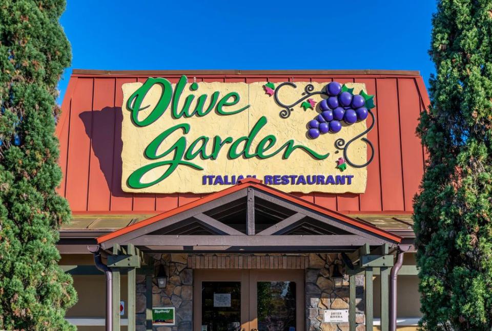 15) Olive Garden