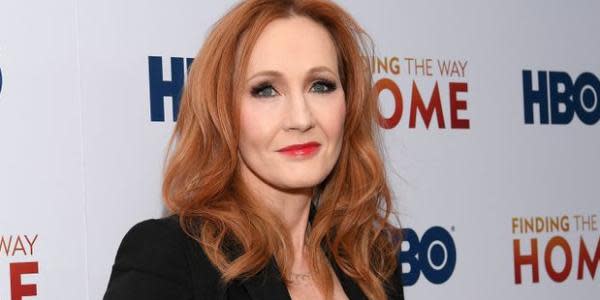 J.K. Rowling cae en broma de comediantes rusos haciéndose pasar por Zelensky