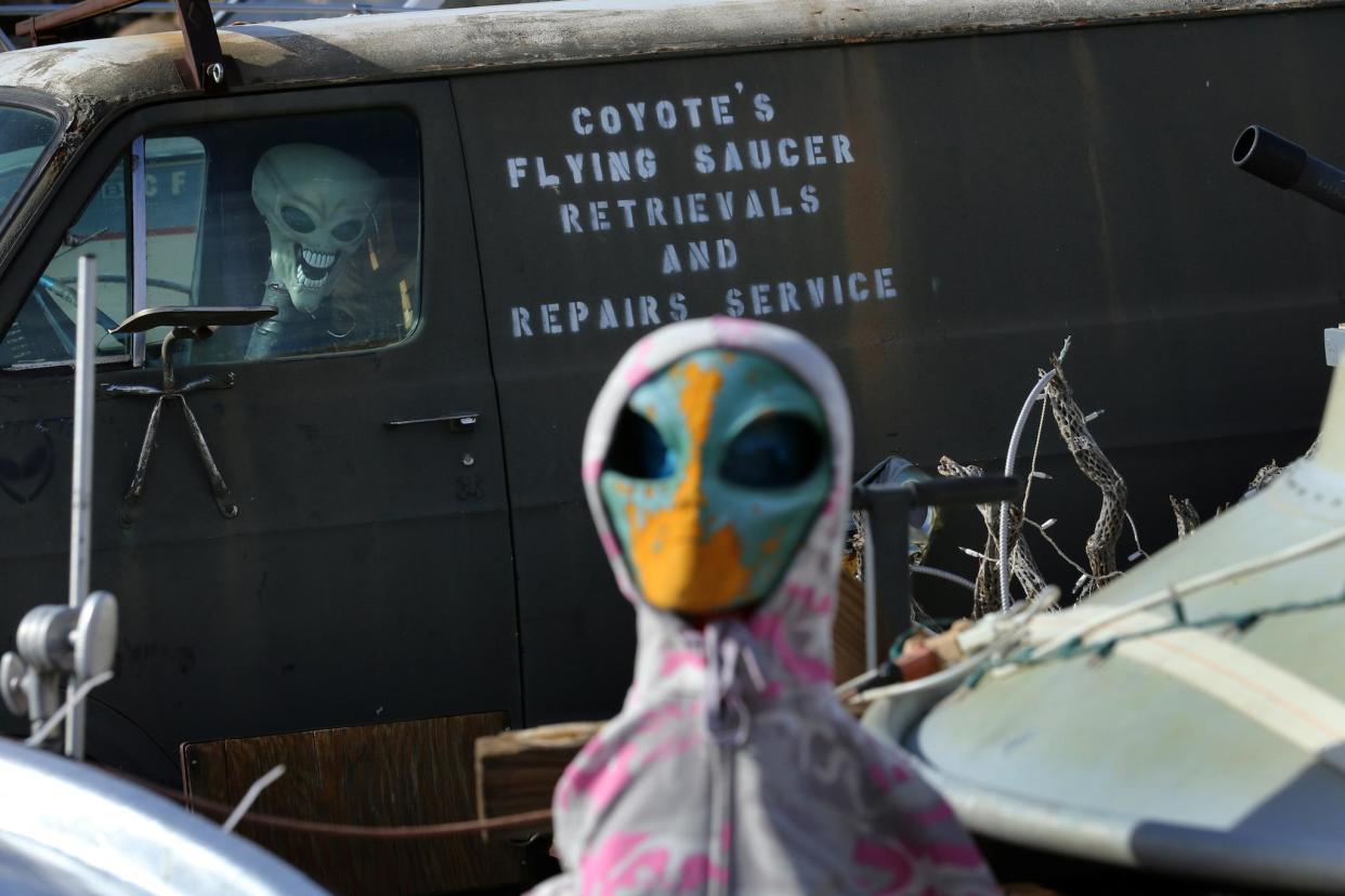 A roadside collection of alien dolls and toy UFO saucers is seen next to a roadside residence neat Jacumba, California, United States: REUTERS/Mike Blake