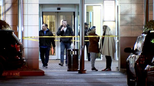 PHOTO: Police respond to a deadly shooting at the Embassy Suites Portland Airport Hotel in Portland, Oregon, March 15, 2023. (KATU)