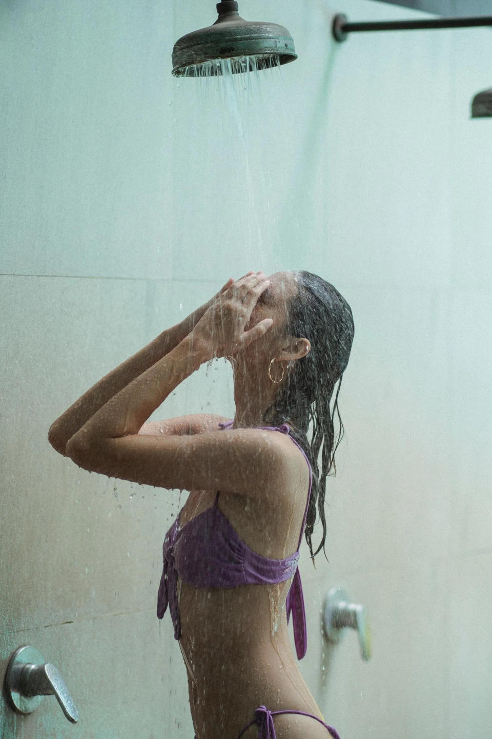 <strong>洗澡時應讓身體慢慢去適應溫度，可以避免天氣一冷，血管收縮導致神經和血管的過度刺激。（圖／示意圖／pexels）</strong>