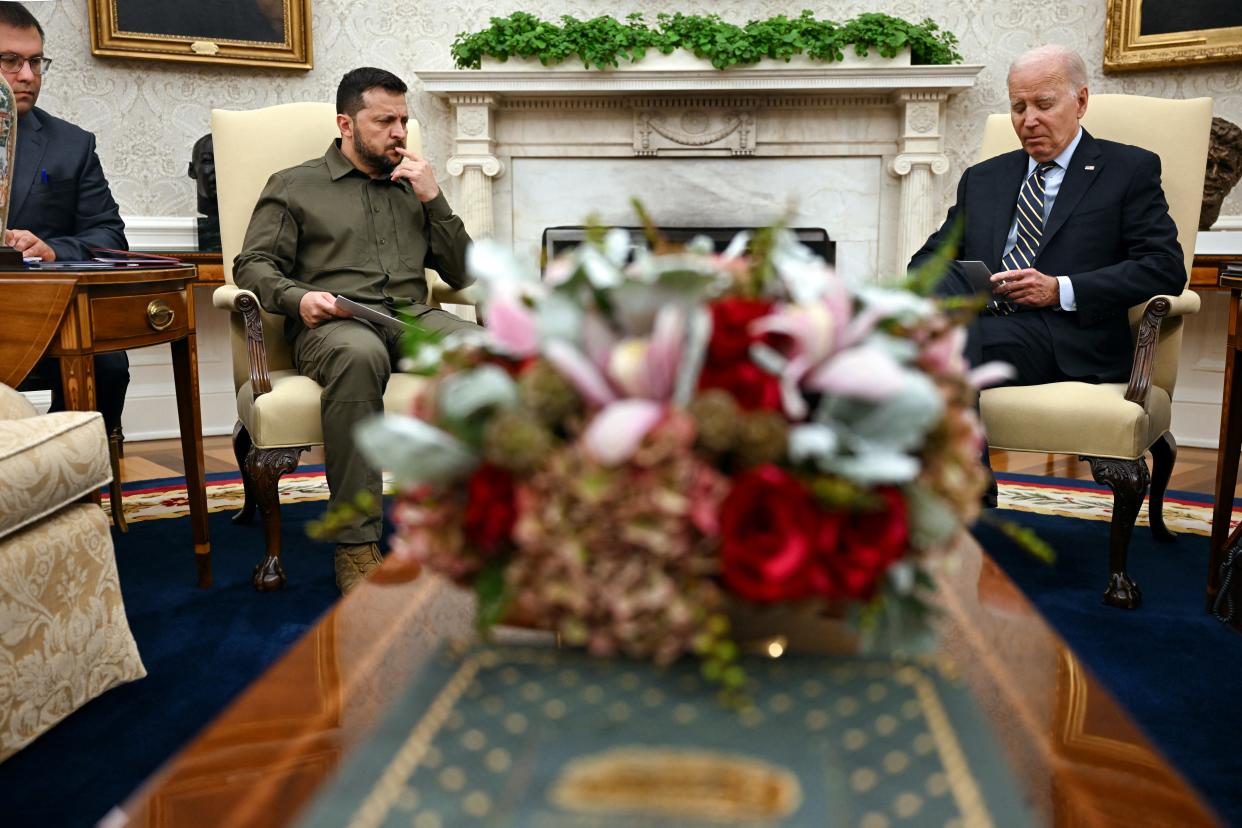 Joe Biden meets with Ukrainian President Volodymyr Zelensky 