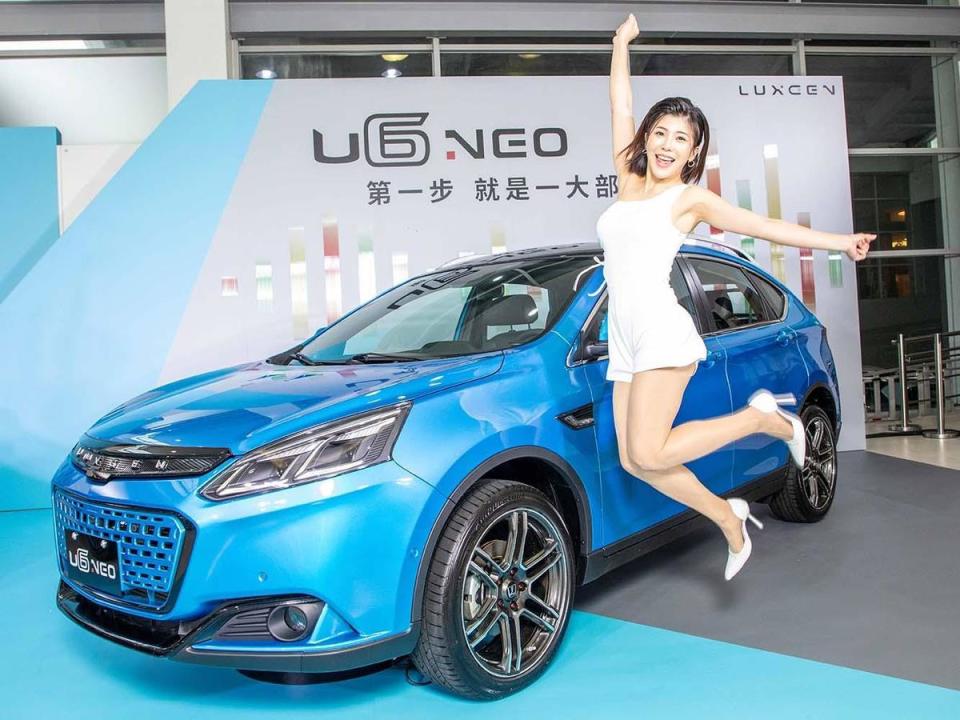 U6 NEO換上了概念源自電動車的水箱護罩。