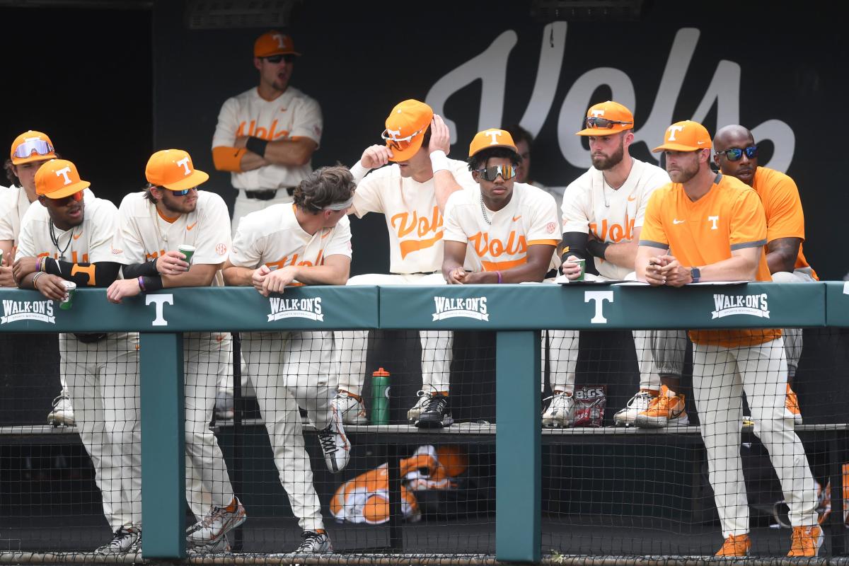 No. 1 Tennessee Vols baseball hosts Auburn Tigers pictures