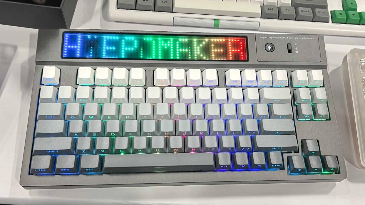  Epomaker DynaTab 75X mechanical keyboard. 