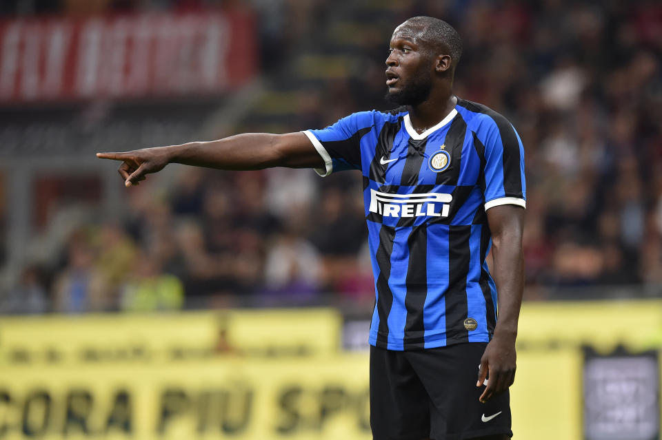 MILAN, ITALY - SEPTEMBER 21: Romelu Lukaku of Internazionale gestures  during the Serie A match between AC Milan and FC Internazionale at Stadio Giuseppe Meazza on September 21, 2019 in Milan, Italy. (Photo by Tullio M. Puglia/Getty Images)