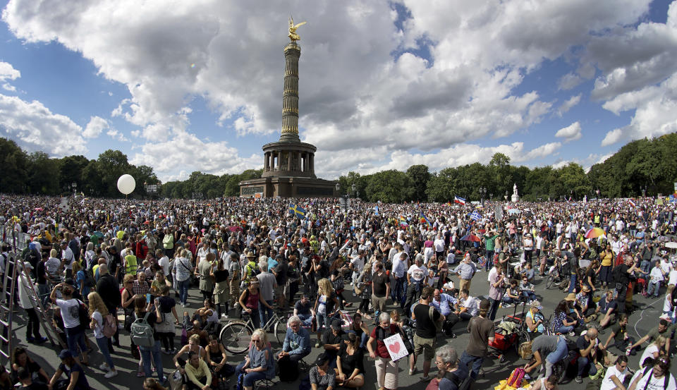 APTOPIX Virus Outbreak Germany Protests