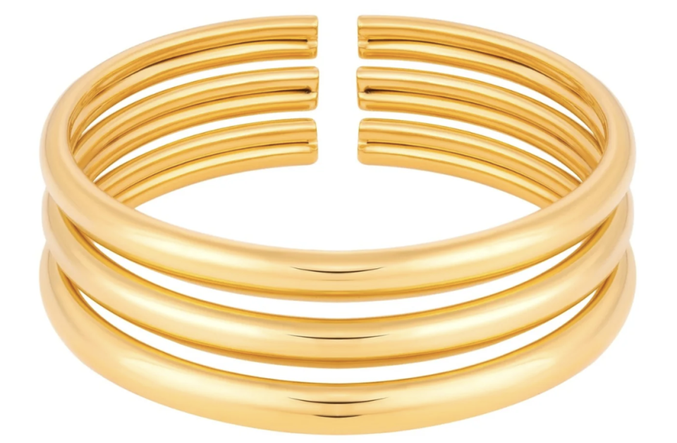 stack of 3 gold bangle bracelets