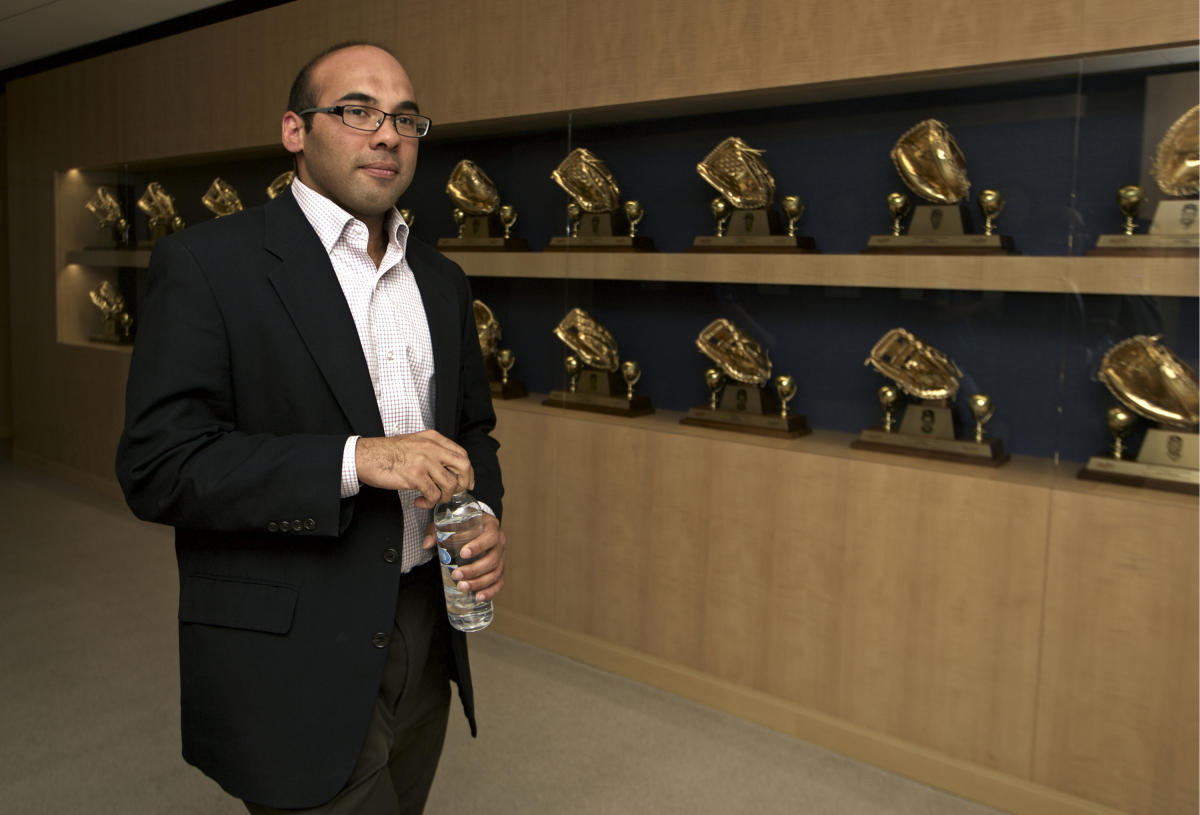 Giants boss Farhan Zaidi on Dodgers' World Series title: Still