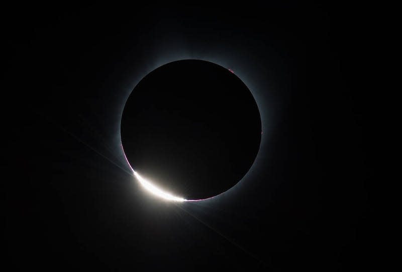 The Diamond Ring Effect. - Image: NASA