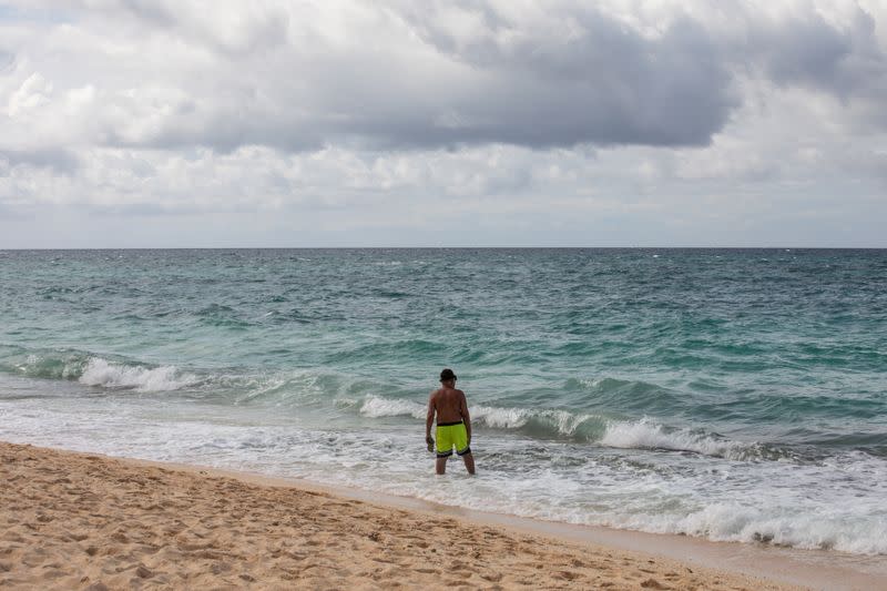 Philippine holiday island amid COVID-19 outbreak