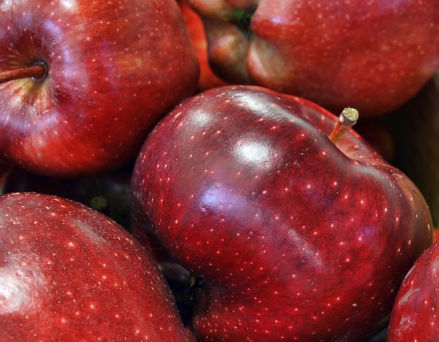 The Real Reason Red Delicious Apples Aren't Actually Delicious At All