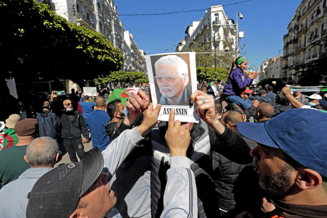 Général à la retraite, Khaled Nezzar est soupçonné d'avoir approuvé et coordonné des tortures durant la guerre civile en Algérie dans les années 1990, quand il était ministre de la Défense.  - Credit:Toufik Doudou/AP/SIPA