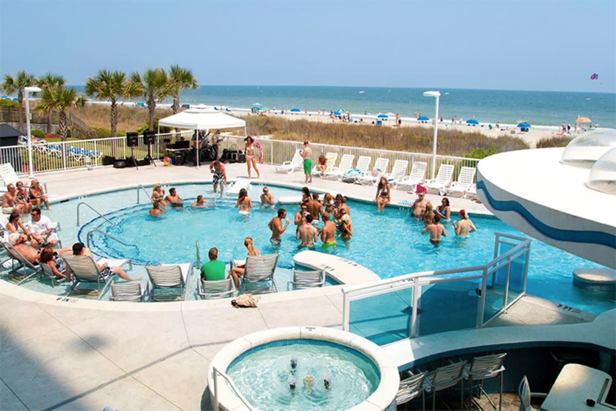 Mixx Swim-Up Pool Bar, Hotel Blue, Myrtle Beach, South Carolina