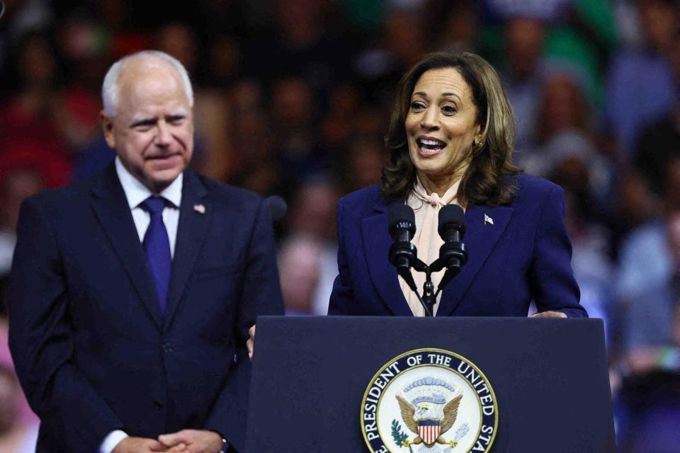 Kamala Harris introduces Governor Tim Walz (Democrat of Minnesota).