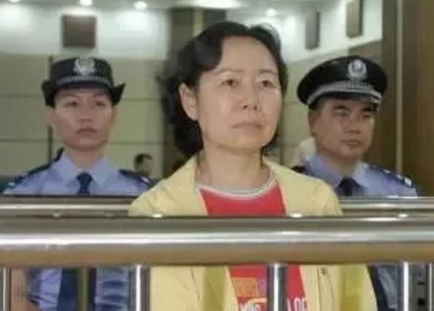 海南省國資委前副主任劉連璉當年在庭上聽取二審宣判。