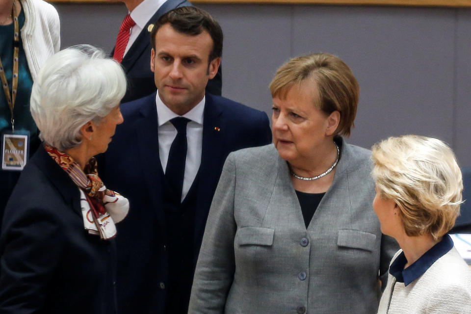 Die Schlüsselfiguren des deutsch-französischen Machtpokers in der EU im Gespräch: Christine Lagarde, Emmanuel Macron, Angela Merkel und Ursula von der Leyen (Bild: Julien Warnand/Pool via Reuters)