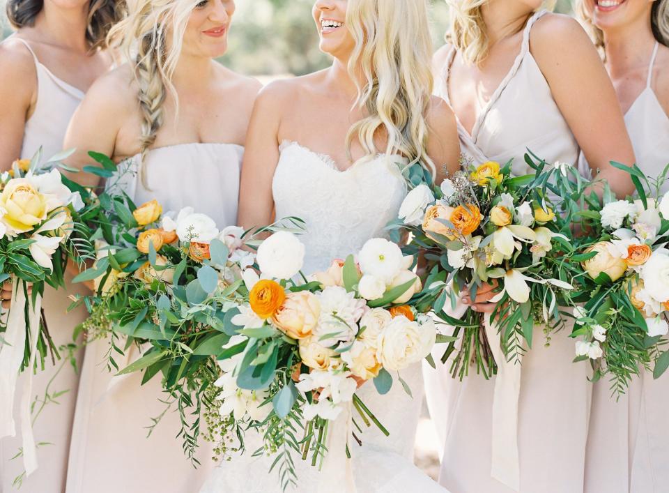 11 Dos and Don'ts for Choosing Your Bridesmaids' Bouquets