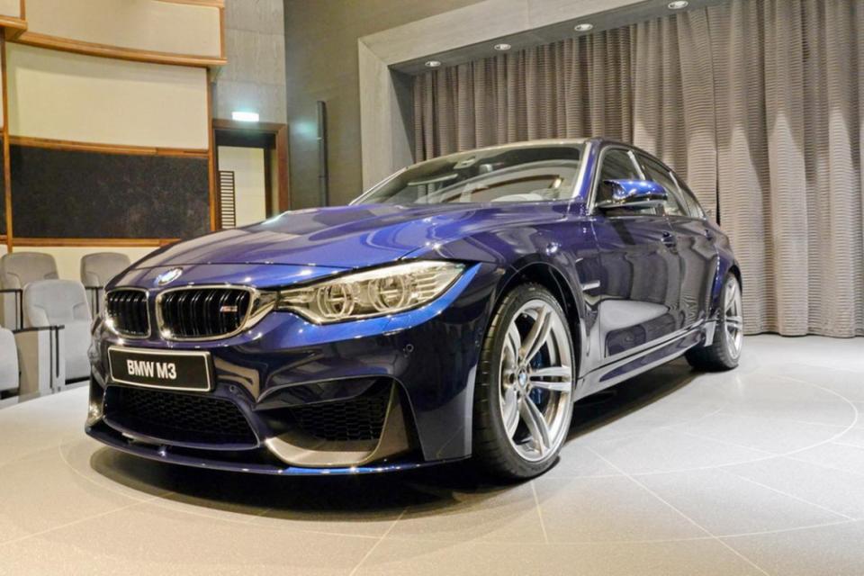 多了碳纖『小尾翼』！BMW F80 M3『Tanzanite Blue』Special Edition現身Abu Dhabi