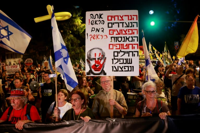 Manifestación cerca de la vivienda del primer ministro israelí, Benjamin Netanayhu, para exigir que logre un pacto para liberar a los rehenes retenidos por Hamás en la Franja de Gaza, en Jerusalén el 18 de julio de 2024 (Menahem Kahana)