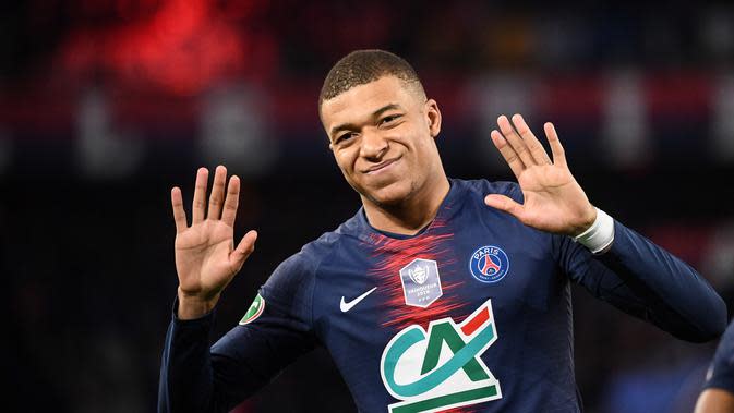 4. Kylian Mbappe (Paris Saint-Germain) - Bintang muda Prancis ini menempati posisi keempat. Striker PSG itu mempunyai pendapatan sebesar 42 juta dollar atau sekitar Rp 626 miliar. (AFP/Franck Fife)