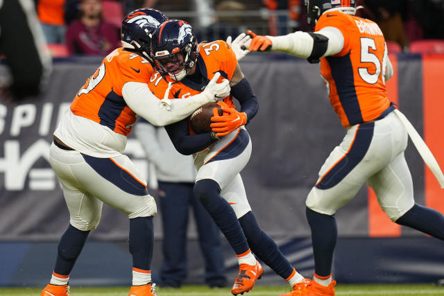 Wilson, Wagner meet as opponents when Broncos visit Rams