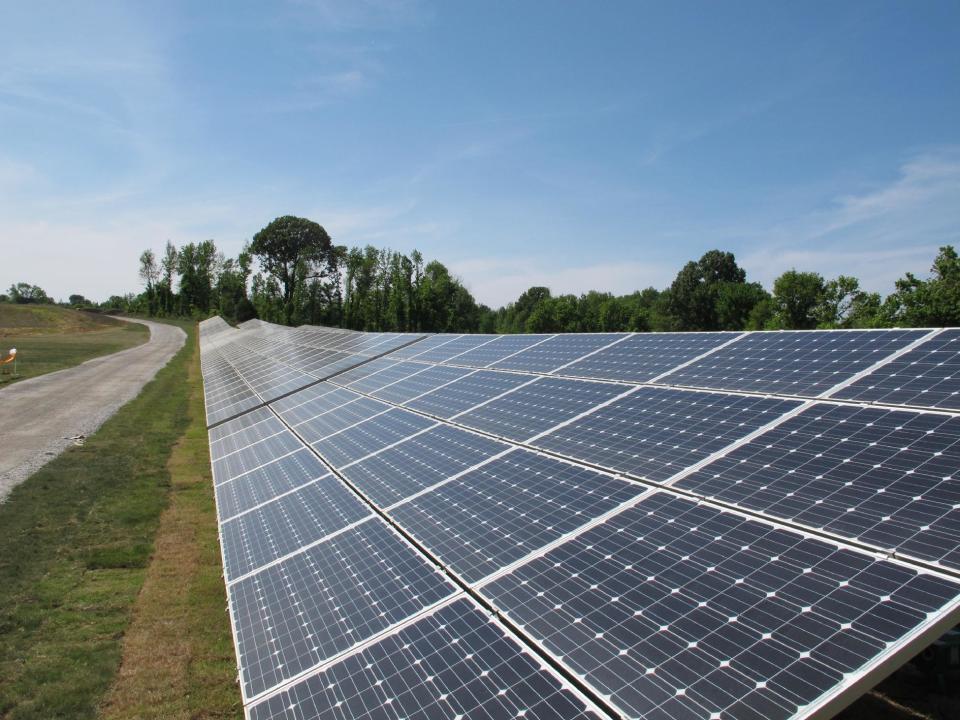 Panels containing solar cells make up the new West Tennessee Solar Farm that was officially unveiled to the public on Thursday, April 12, 2012 in Stanton, Tenn. Hundreds of industry members gathered this week in Memphis for a solar energy symposium and the dedication of a 1 megawatt solar farm. Industry leaders also met in Stanton, where Tennessee's largest solar generating facility uses its more than 21,000 panels to harness the sun's energy to output 5 megawatts of power.(AP Photo/Adrian Sainz)