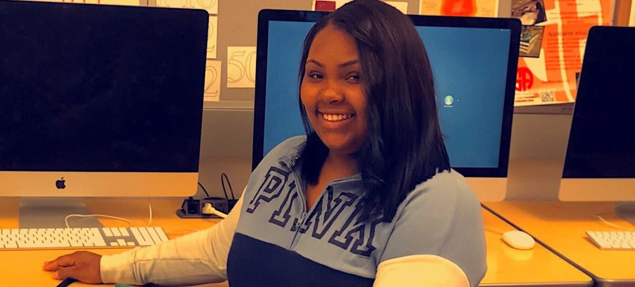 Melanie Rayford, 18, doesn't have a computer or a reliable internet connection at home. To do her schoolwork, she uses computers wherever she can -- like at her high school's computer lab, shown here. (Photo: Melanie Rayford)