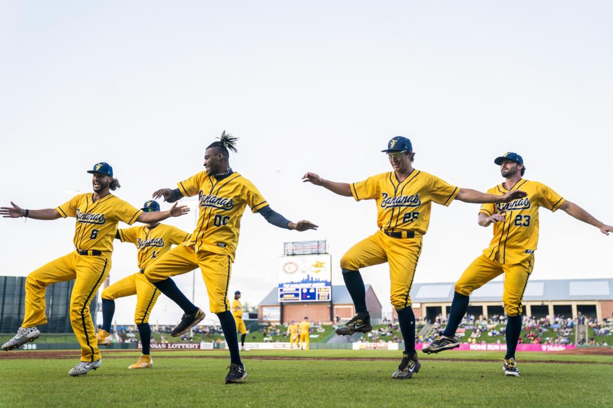 Savannah Bananas show KC a new way to play baseball