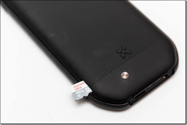 XCOMM 三合一背蓋式行動電源　補足 iPhone 7 欠缺的音源、電源與記憶卡功能