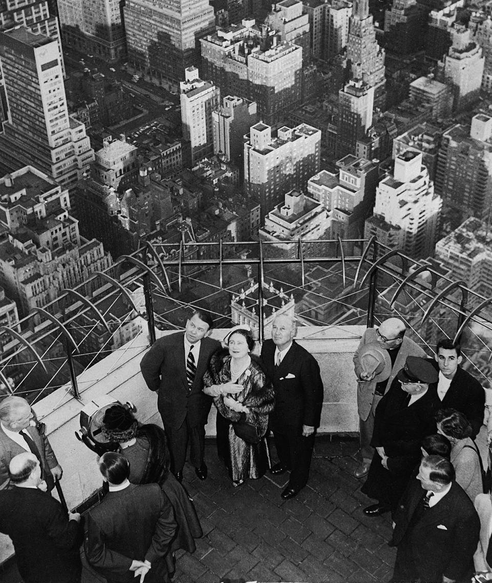 <p>In 1954, the Queen Mother made a visit to the top of the Empire State Building for a bird's-eye view of the city. </p>