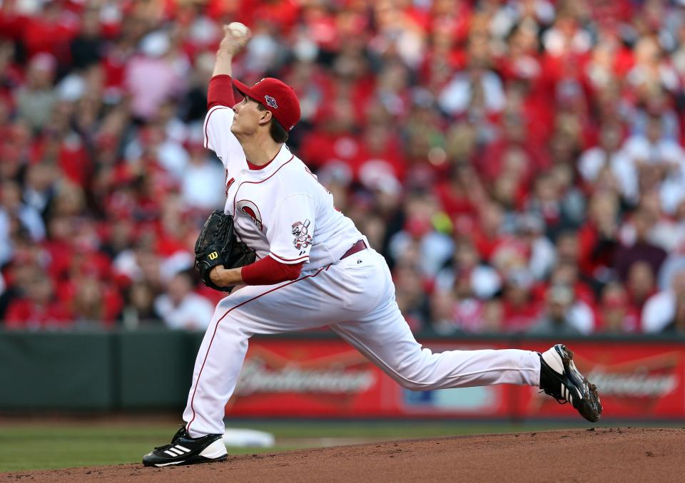 Homer Bailey #34 of the Cincinnati Reds pitches in the first inning against the San Francisco Giants in Game Three of the National League Division Series at the Great American Ball Park on October 9, 2012 in Cincinnati, Ohio. (Photo by Jonathan Daniel/Getty Images)