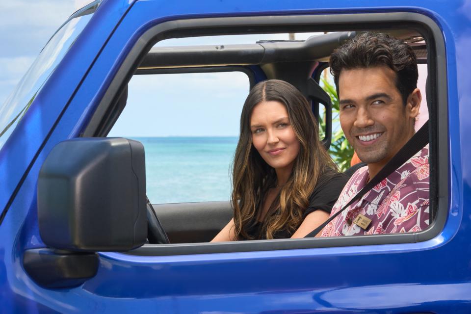 Taylor Cole and Kanoa Goo in “Aloha Heart.”