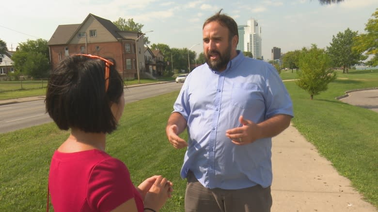 Drivers 'going way too fast' on Riverside Drive, say pedestrians