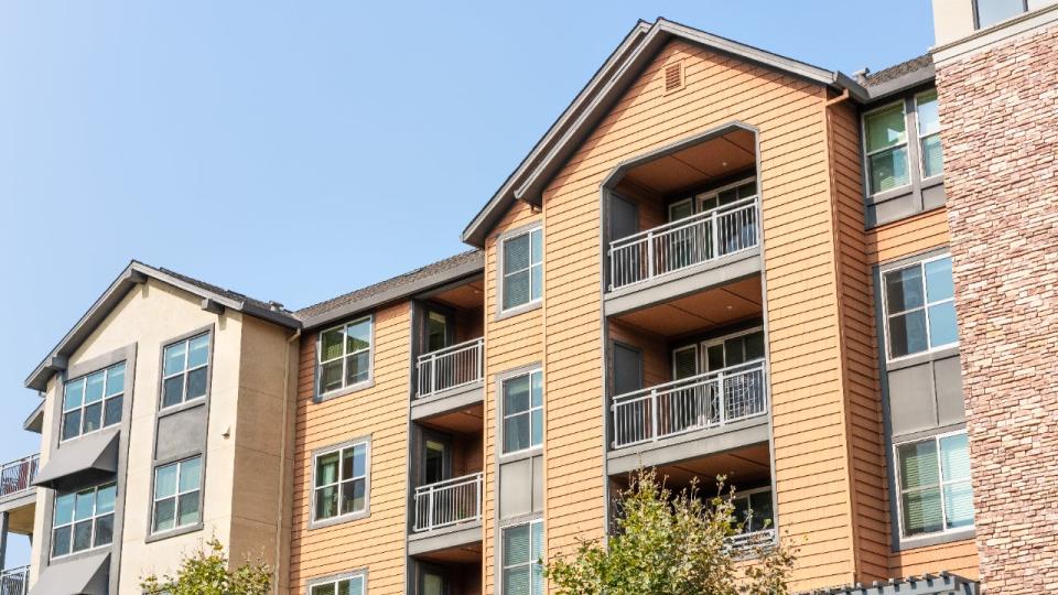 A picture of apartment buildings in the Bay Area