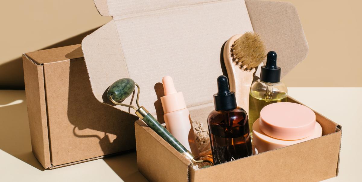 This Beauty Subscription Box Lets You Try Out Luxury Perfumes At Home