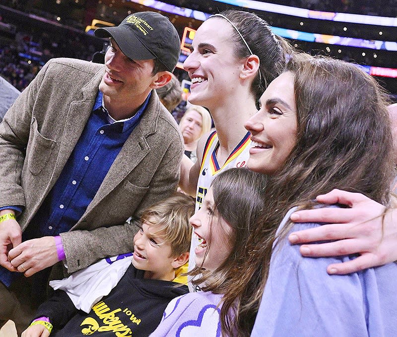 Ashton Kutcher y Mila Kunis reaparecen en público con sus hijos