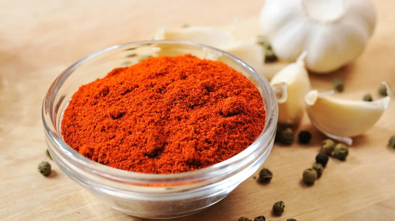 Ground paprika in dish