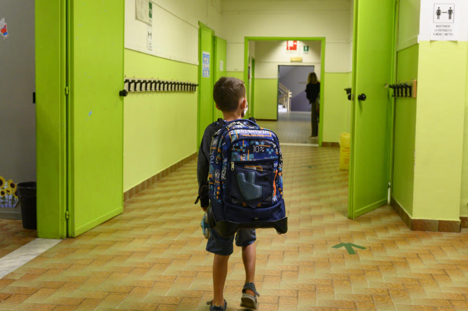 Bimbo di 4 anni via da scuola per uno starnuto: l'ira del papà (Photo by Diego Puletto/Getty Images)